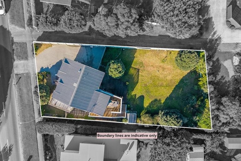 Photo of property in 279 Peka Peka Road, Peka Peka, Waikanae, 5391