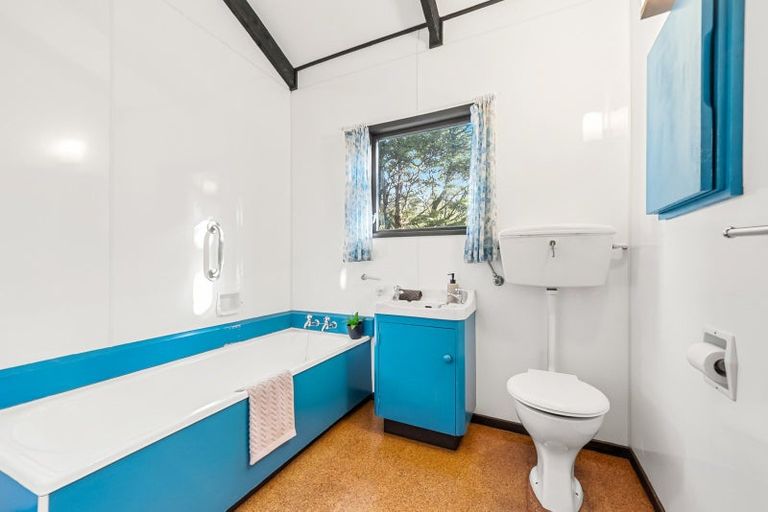 Photo of property in 8 Freemans Way, Pinehaven, Upper Hutt, 5019