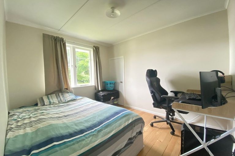 Photo of property in 37 Harrington Road, Henderson, Auckland, 0610