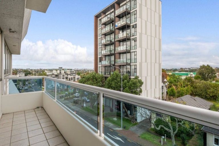 Photo of property in 4/15h Auburn Street, Takapuna, Auckland, 0622