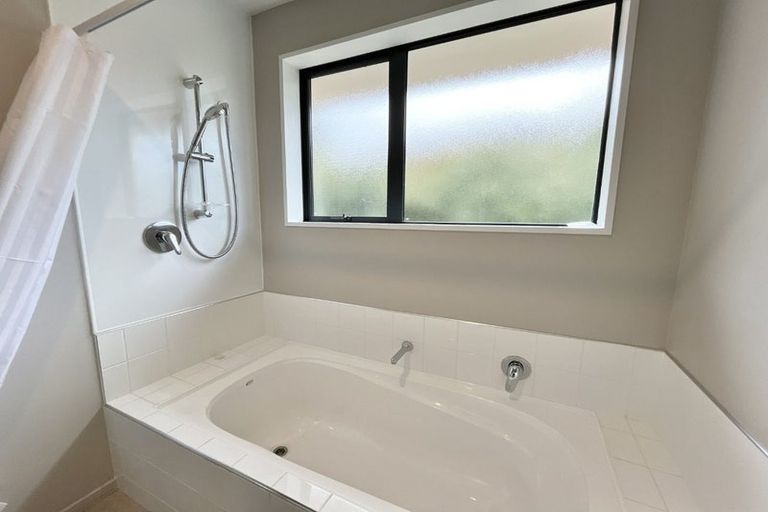 Photo of property in 1 Keats Place, Rolleston, 7614