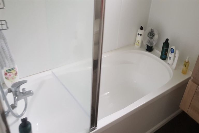 Photo of property in 40d Tomo Street, New Lynn, Auckland, 0600