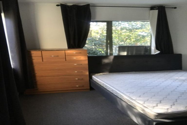 Photo of property in 42 Friedlanders Road, Manurewa, Auckland, 2102