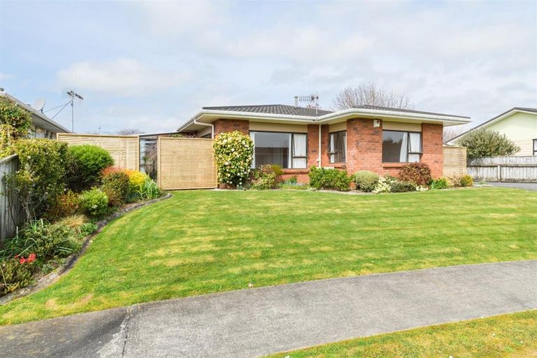 Photo of property in 1 Mcilwaine Place, Marton, 4710