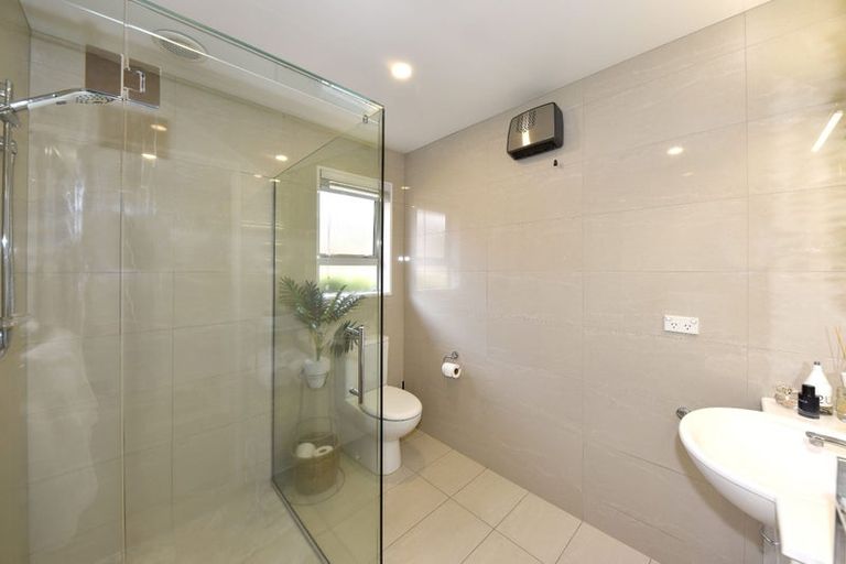 Photo of property in 4/198 Racecourse Road, Sockburn, Christchurch, 8042