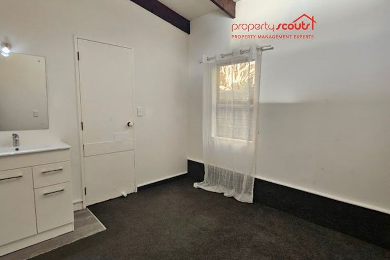 Photo of property in 209 Te Moana Road, Waikanae, 5036