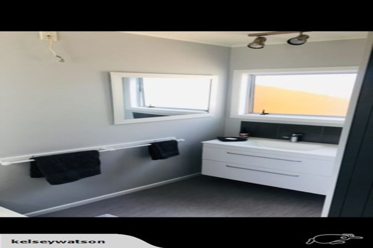 Photo of property in 21 Peel Street, Westport, 7825