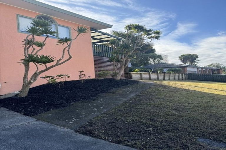 Photo of property in 9/19 Gardner Avenue, New Lynn, Auckland, 0600