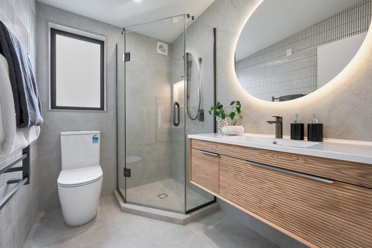 Photo of property in 23a Caribbean Drive, Unsworth Heights, Auckland, 0632