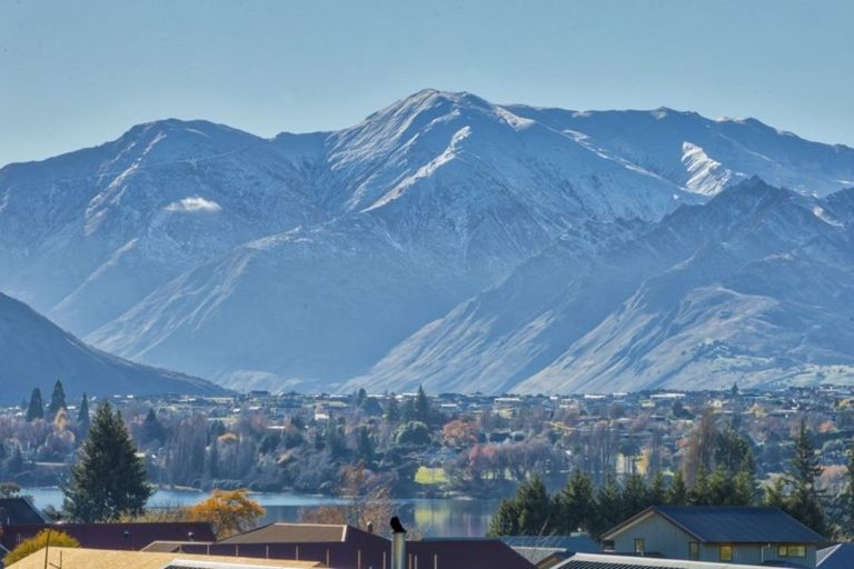 Photo of property in 23 Little Alpha Loop, Wanaka, 9305