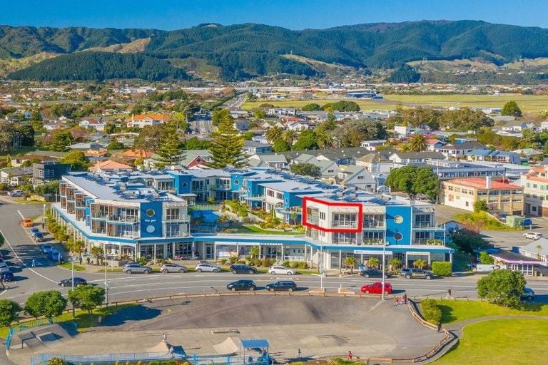Photo of property in 4-u31 Seaview Road, Paraparaumu Beach, Paraparaumu, 5032