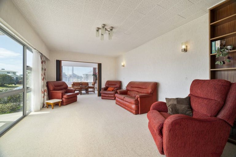 Photo of property in 10 Rameses Place, Pomare, Rotorua, 3015