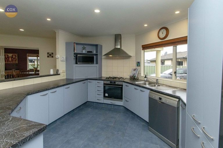 Photo of property in 17 Chelsea Drive, Taradale, Napier, 4112