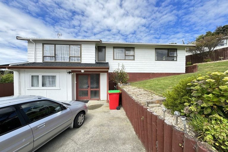 Photo of property in 43 Cortina Avenue, Johnsonville, Wellington, 6037