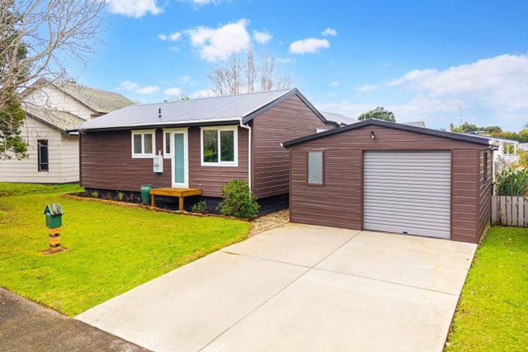 Photo of property in 12 Dalmahoy Place, Wattle Downs, Auckland, 2103