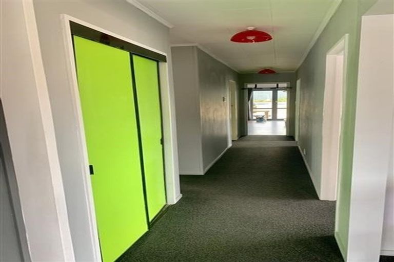 Photo of property in 47 Fergusson Street, Stoke, Nelson, 7011