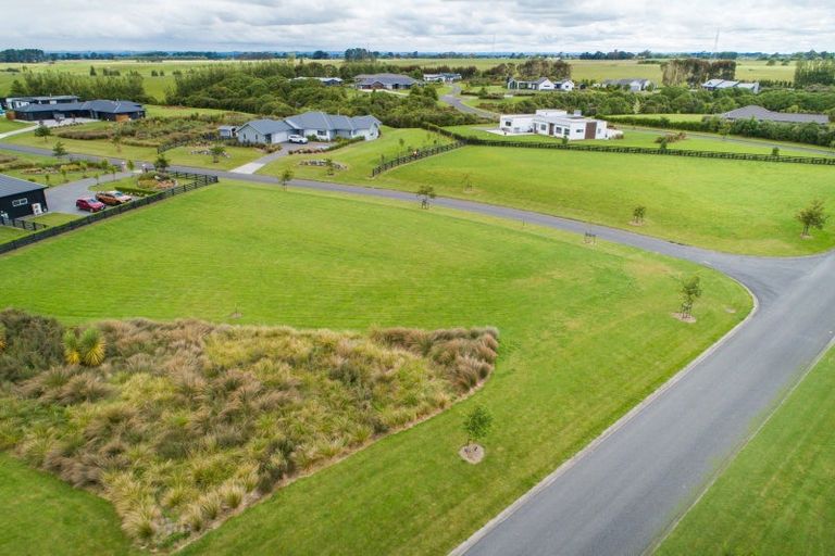 Photo of property in 3 Paterson Lane, Kelvin Grove, 4470