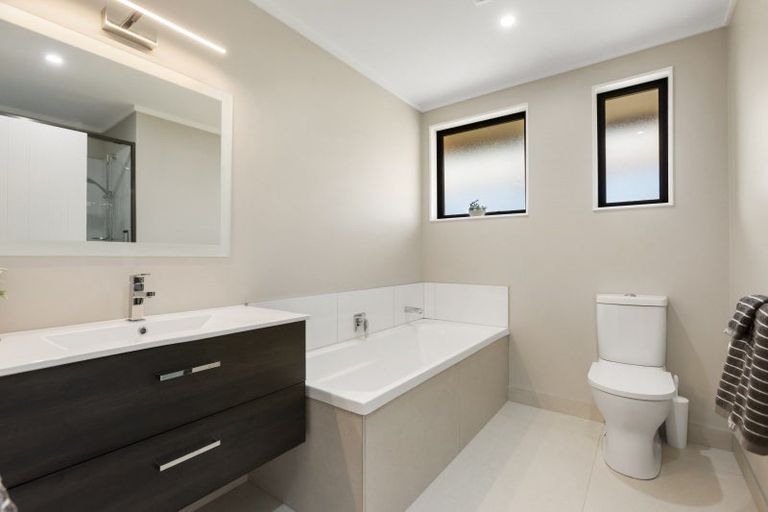 Photo of property in 70 Newcastle Street, Clyde, 9330