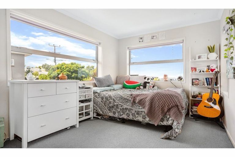 Photo of property in 128 Maire Road, Orewa, 0931