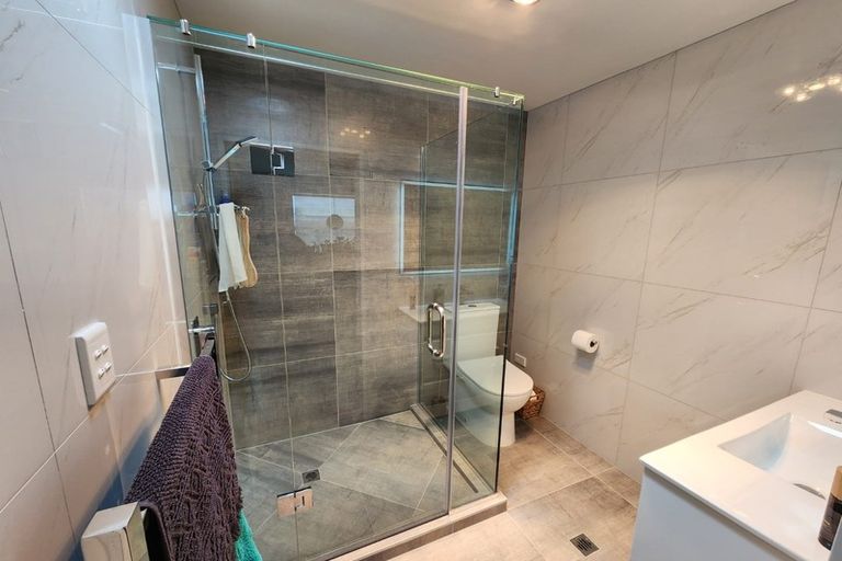 Photo of property in 74f Mckenzie Road, Mangere Bridge, Auckland, 2022