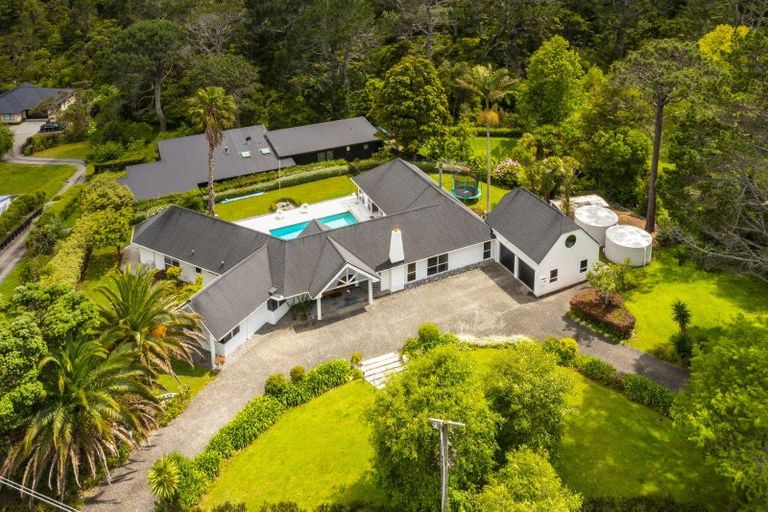 Photo of property in 30 Bernard Magnus Lane, Greenhithe, Auckland, 0632