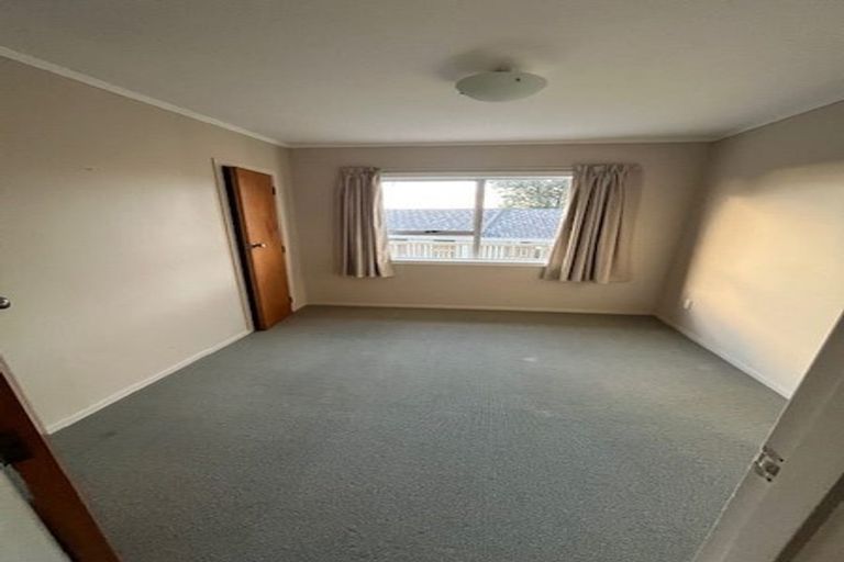 Photo of property in 24 Stanley Road, Glenfield, Auckland, 0629