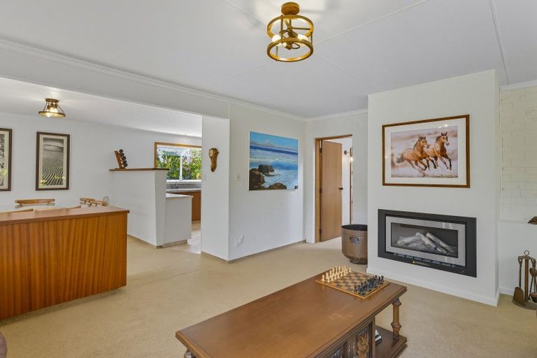 Photo of property in 335 Te Moana Road, Waikanae, 5036