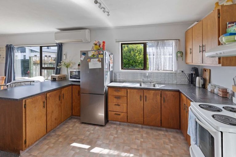 Photo of property in 1 Newall Place, Solway, Masterton, 5810