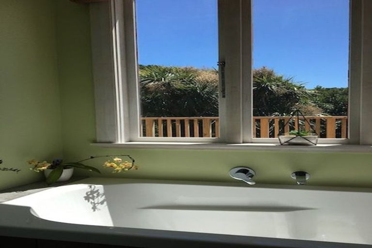 Photo of property in 50 High Street, Island Bay, Wellington, 6023