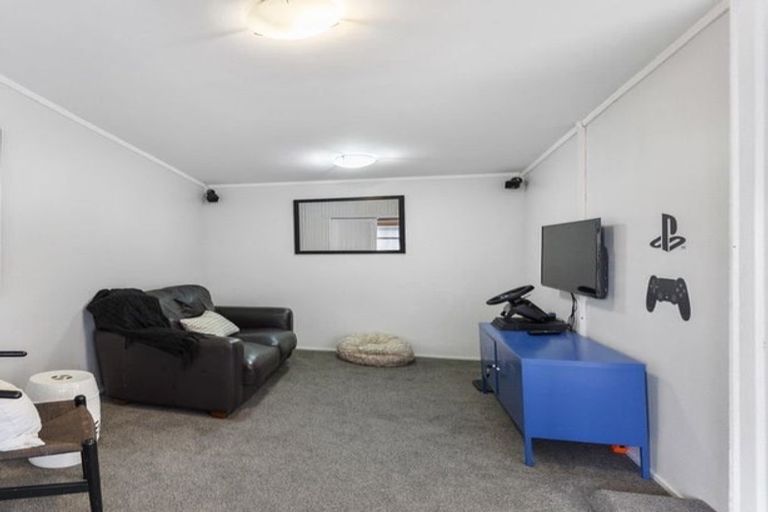 Photo of property in 9 Culver Terrace, Howick, Auckland, 2014