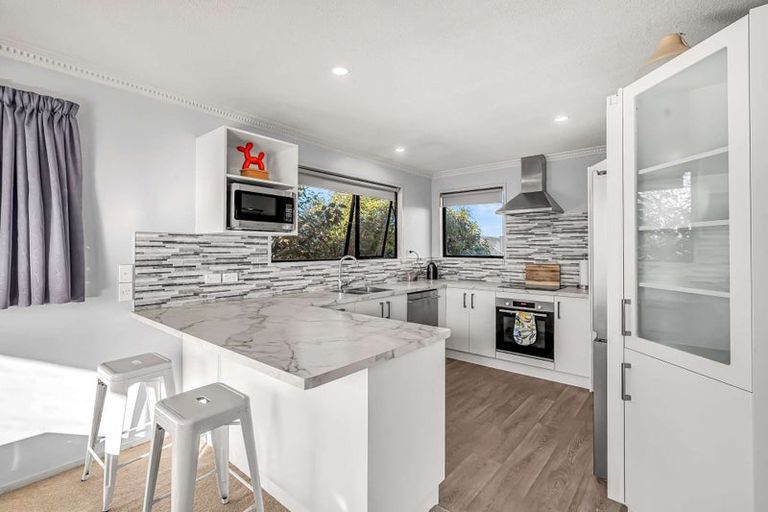 Photo of property in 23 Freebairn Street, Redwood, Christchurch, 8051