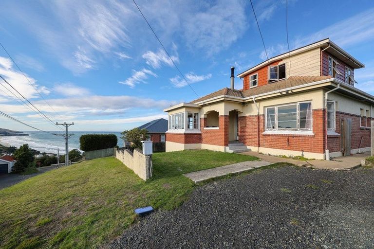 Photo of property in 11 Earls Road, Saint Clair, Dunedin, 9012