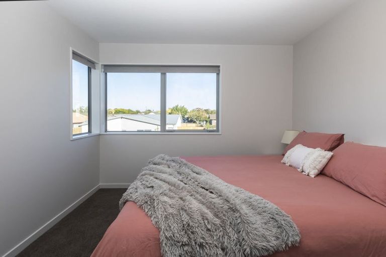 Photo of property in 15 Kakapo Lane, Redwood, 8051