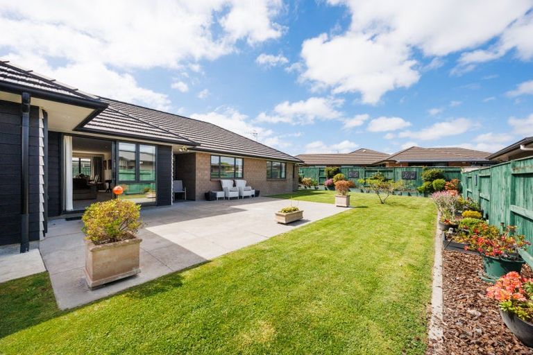 Photo of property in 54 Rosalie Terrace, Kelvin Grove, Palmerston North, 4414