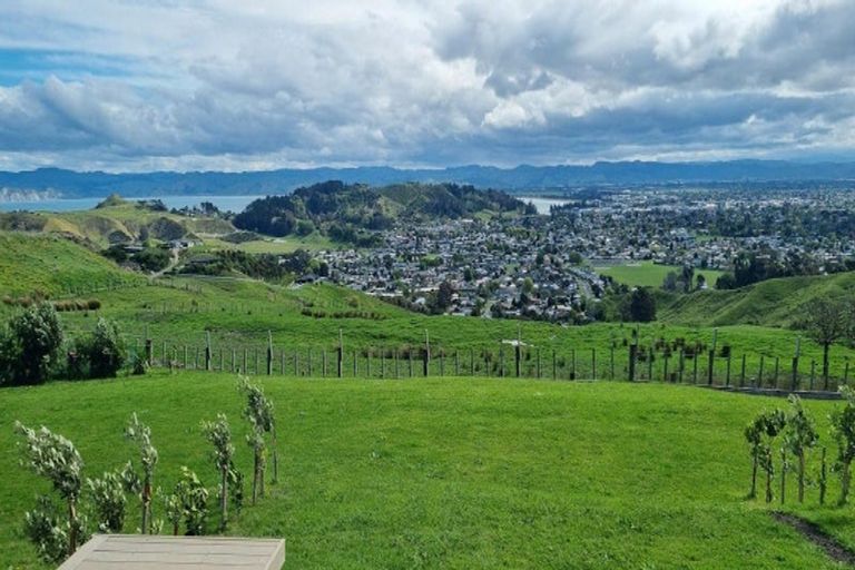 Photo of property in 225 Wheatstone Road, Wainui, Gisborne, 4073
