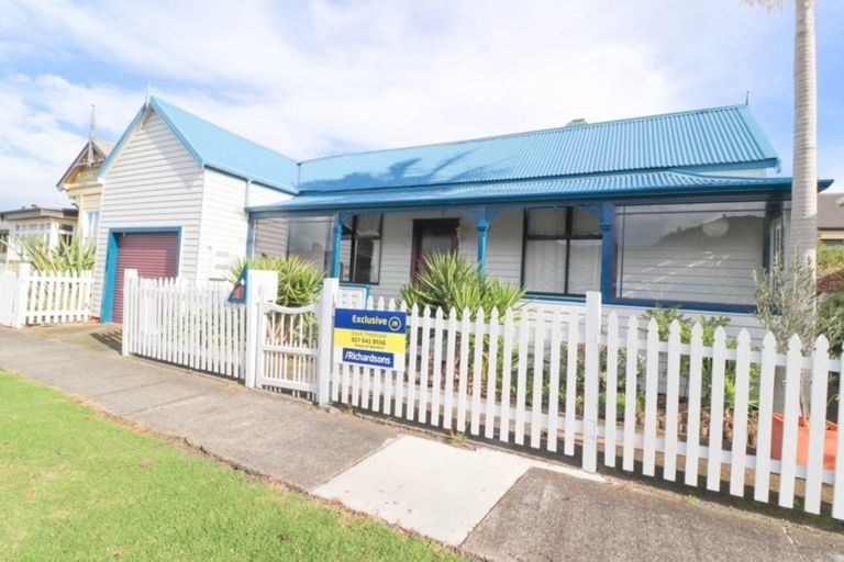 Photo of property in 317 Mackay Street, Thames, 3500