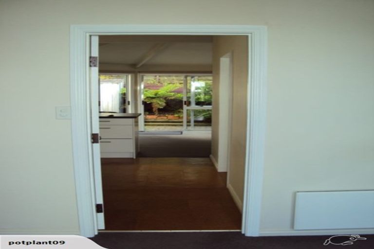 Photo of property in 2 Yale Road, Mount Cook, Wellington, 6021