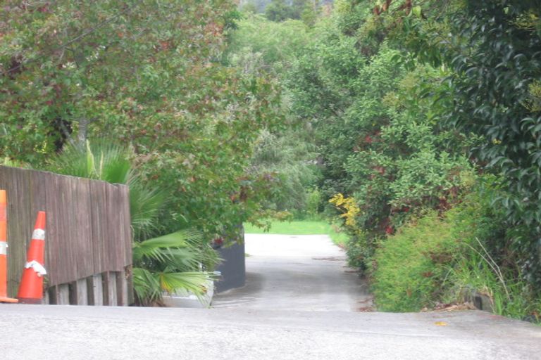 Photo of property in 4 Norman Road, Titirangi, Auckland, 0604