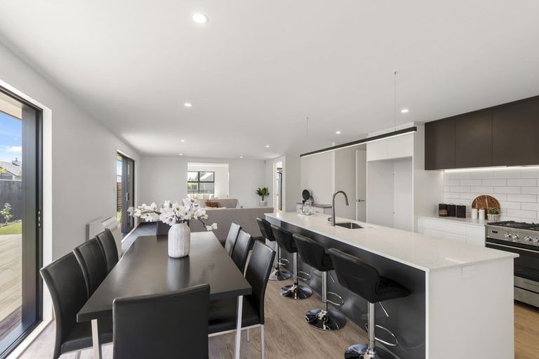 Photo of property in 30 Hinterland Drive, Prebbleton, 7604