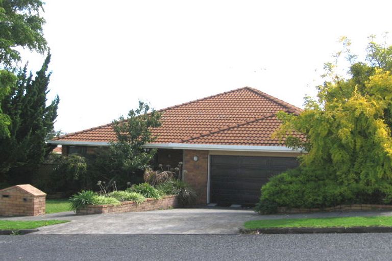 Photo of property in 49 Loloma Drive, Half Moon Bay, Auckland, 2012