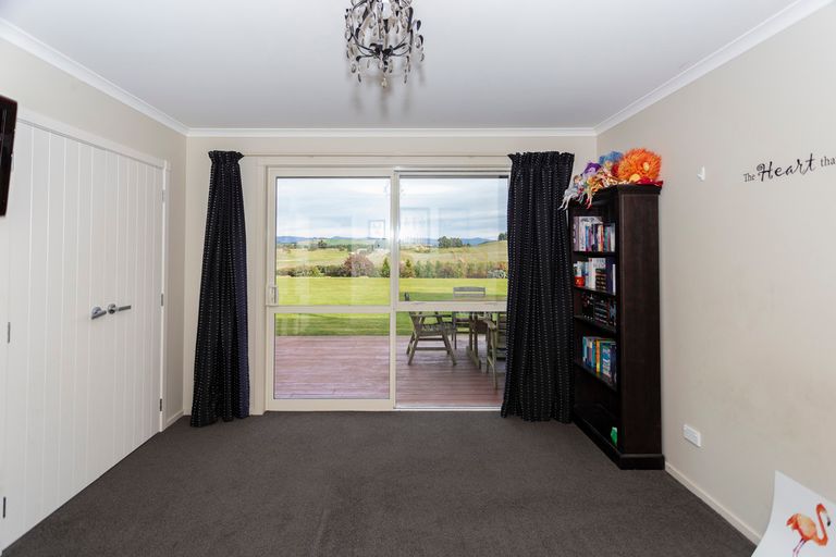 Photo of property in 28 Rooneys Road, Weston, Oamaru, 9491
