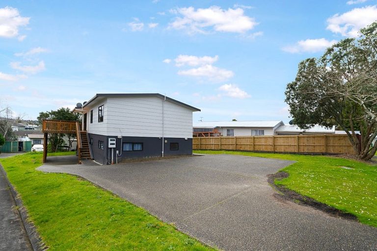 Photo of property in 51 Hindmarsh Street, Henderson, Auckland, 0612