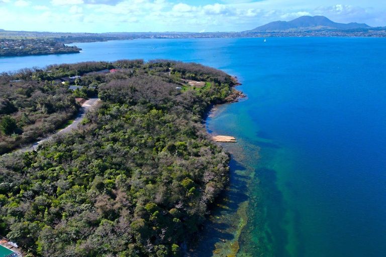 Photo of property in 77 Parawera Drive, Acacia Bay, Taupo, 3330