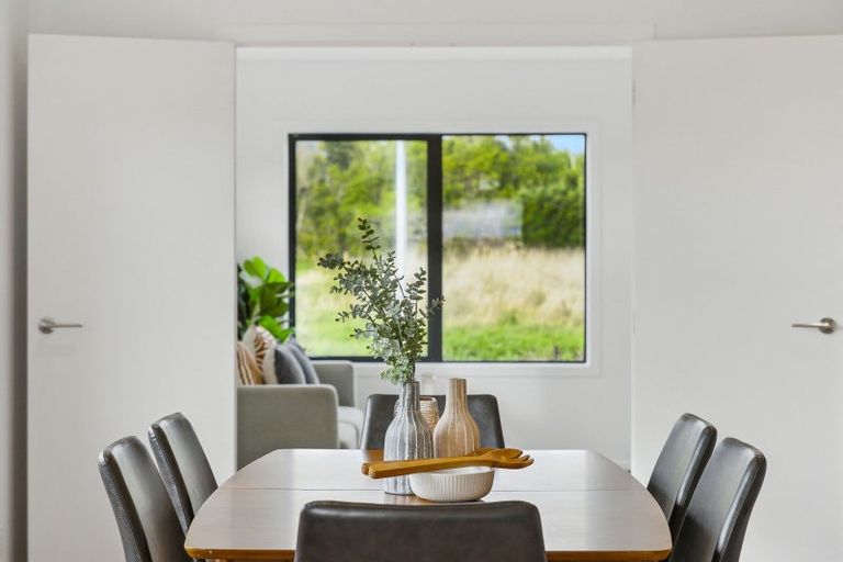 Photo of property in 16 Te Awahohonu Lane, Otaki, 5512