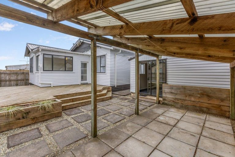 Photo of property in 46 Miro Street, Inglewood, 4330
