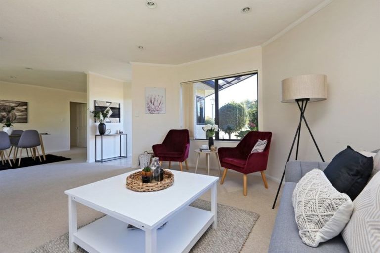 Photo of property in 34 Kensington Drive, Taradale, Napier, 4112