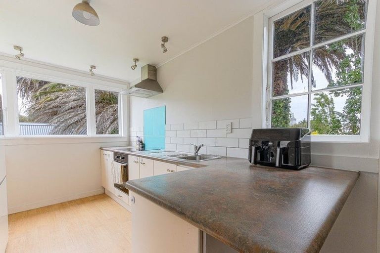 Photo of property in 18 Abbot Street, Gonville, Whanganui, 4501