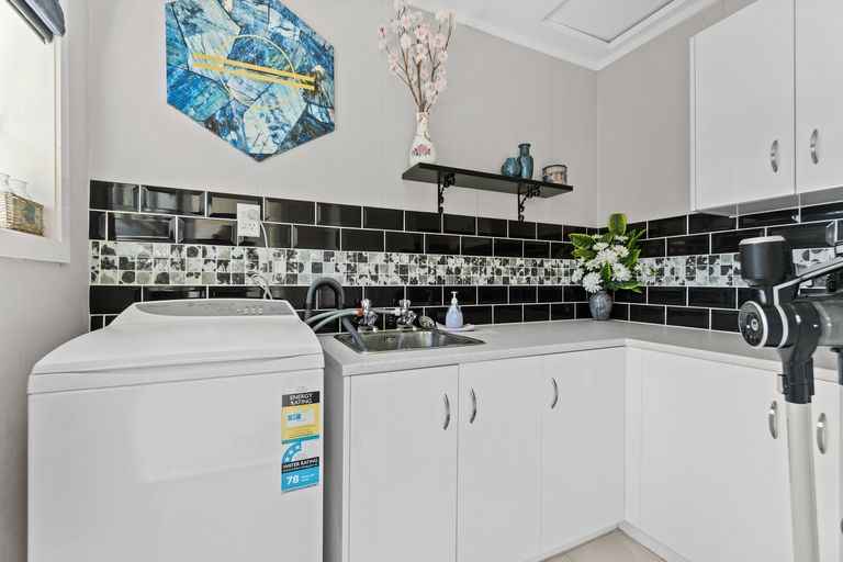 Photo of property in 26 Totara Drive, St Andrews, Hamilton, 3200