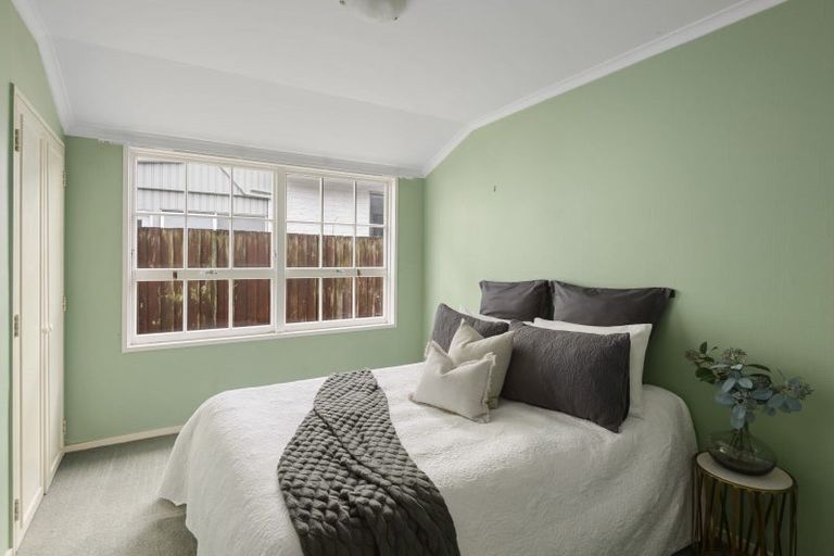 Photo of property in 2 Ashfield Place, Ilam, Christchurch, 8041