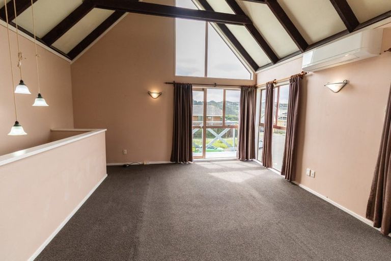 Photo of property in 104a Allington Road, Karori, Wellington, 6012